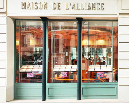 Vitrine de Maison de l'Alliance